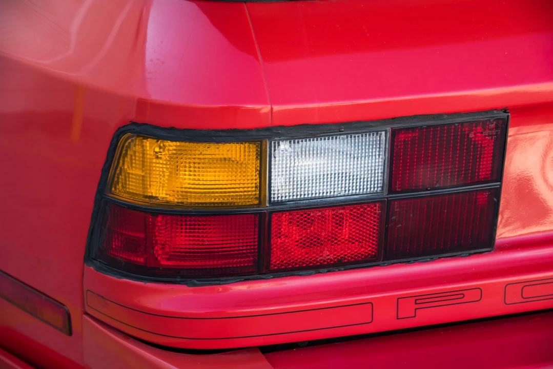 1986 Porsche 944 - Image 13 of 31
