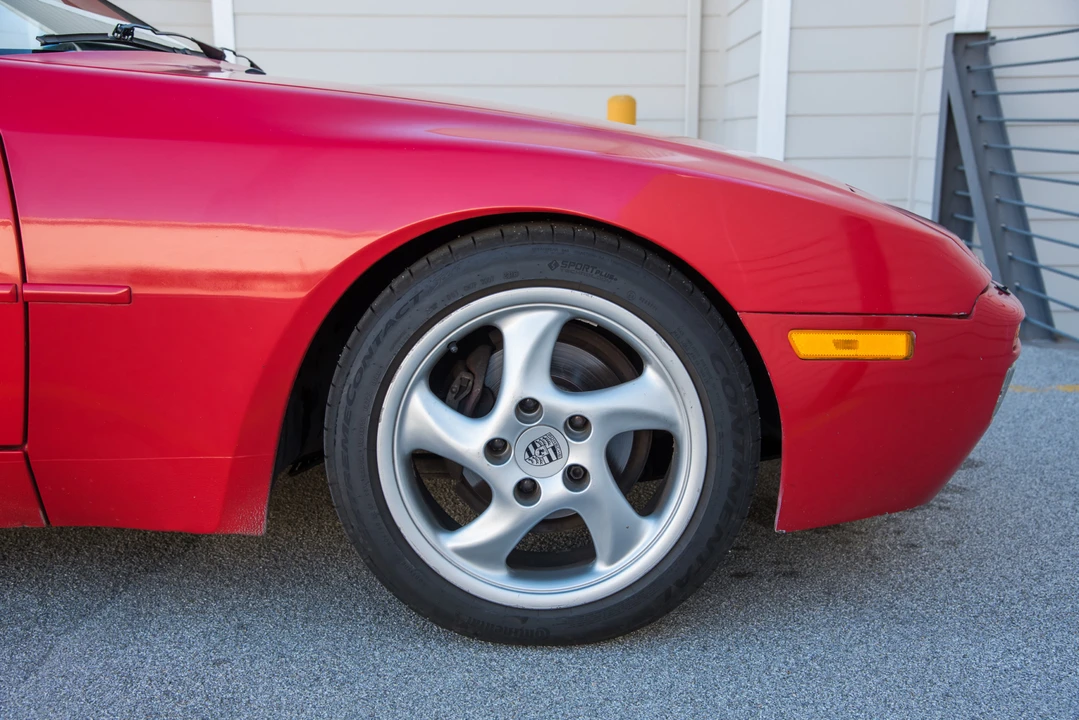 1986 Porsche 944 - Image 16 of 31
