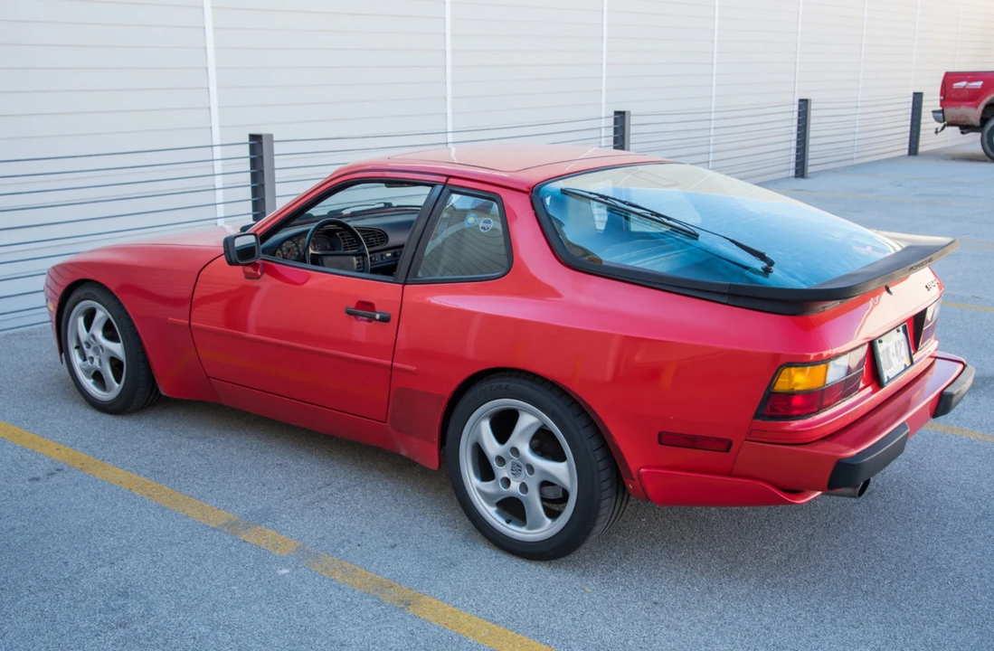 1986 Porsche 944 - Image 4 of 31