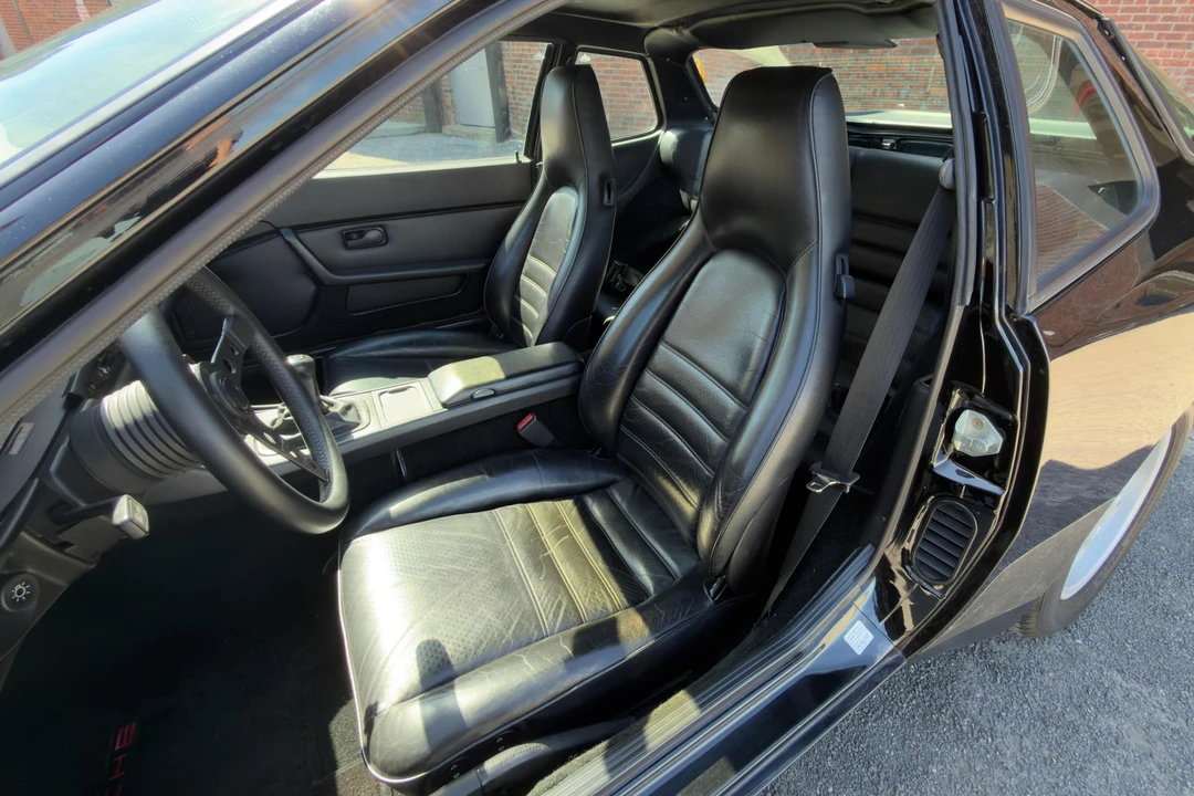 1986 Porsche 944 - Image 29 of 31