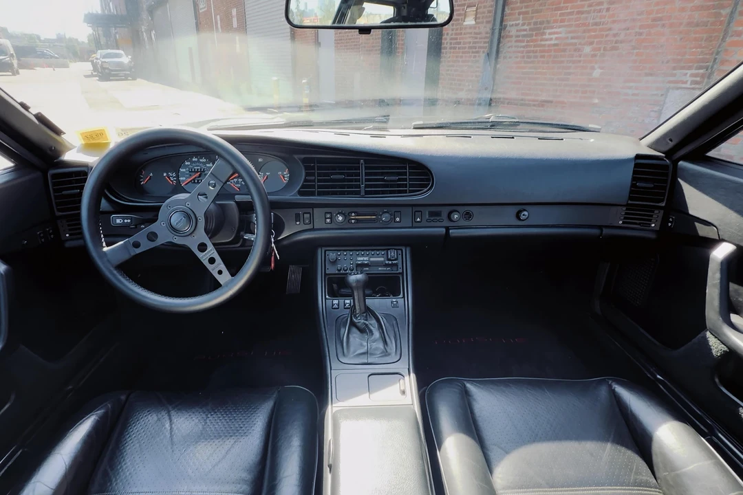 1986 Porsche 944 - Image 28 of 31