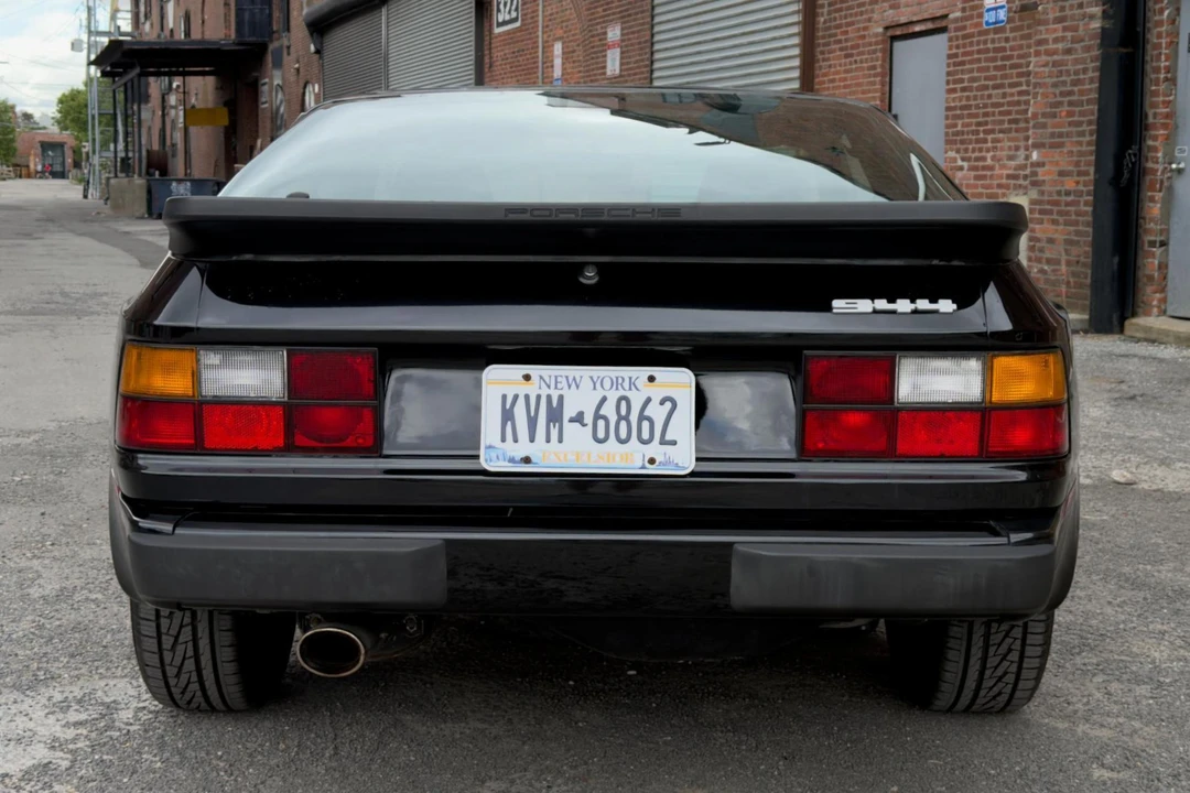1986 Porsche 944 - Image 16 of 31