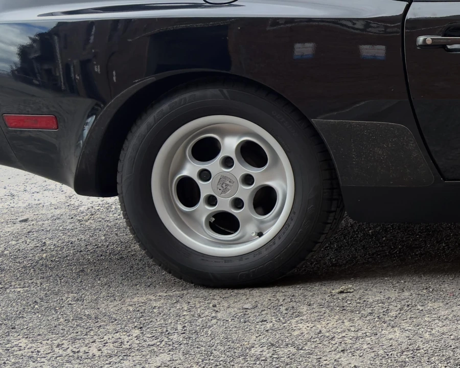 1986 Porsche 944 - Image 26 of 31