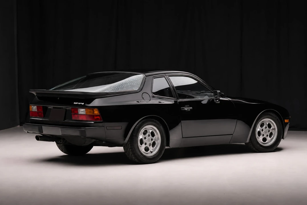 1986 Porsche 944 - Image 4 of 31