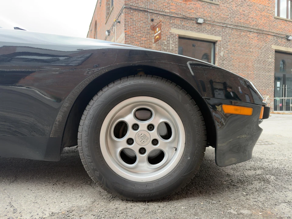 1986 Porsche 944 - Image 27 of 31