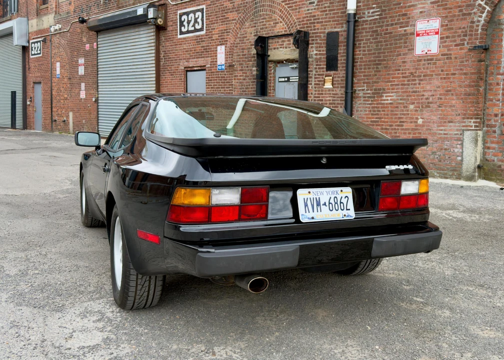 1986 Porsche 944 - Image 15 of 31
