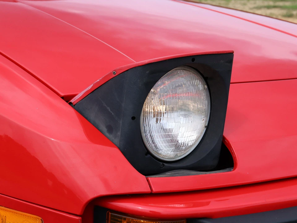 1986 Porsche 944 - Image 12 of 31