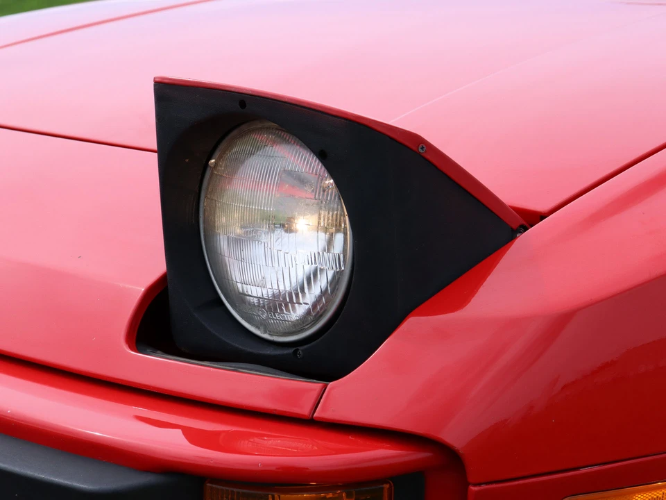 1986 Porsche 944 - Image 13 of 31