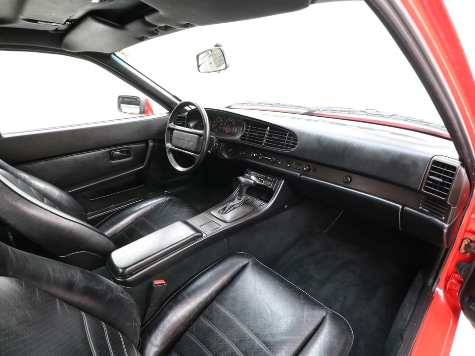 1986 Porsche 944 - Image 24 of 31