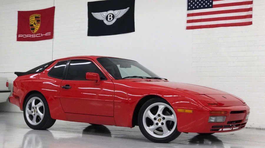 1986 Porsche 944 - Image 3 of 3