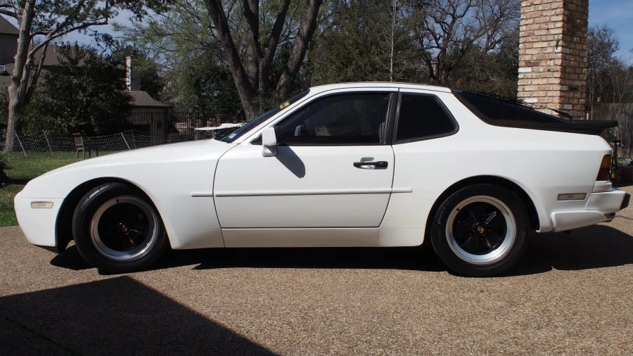 1986 Porsche 944 - Image 2 of 9
