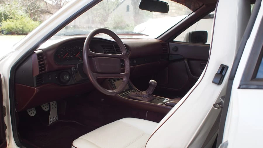 1986 Porsche 944 - Image 6 of 9