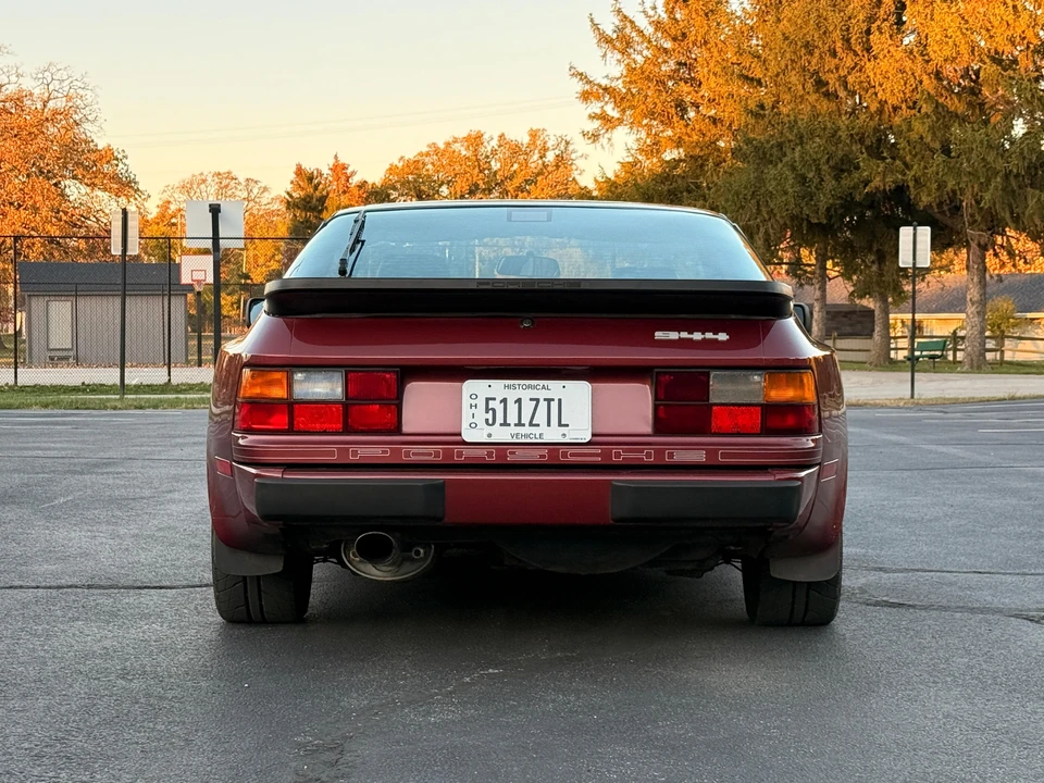 1986 Porsche 944 - Image 21 of 31