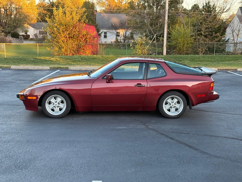 1986 Porsche 944 - Image 15 of 31
