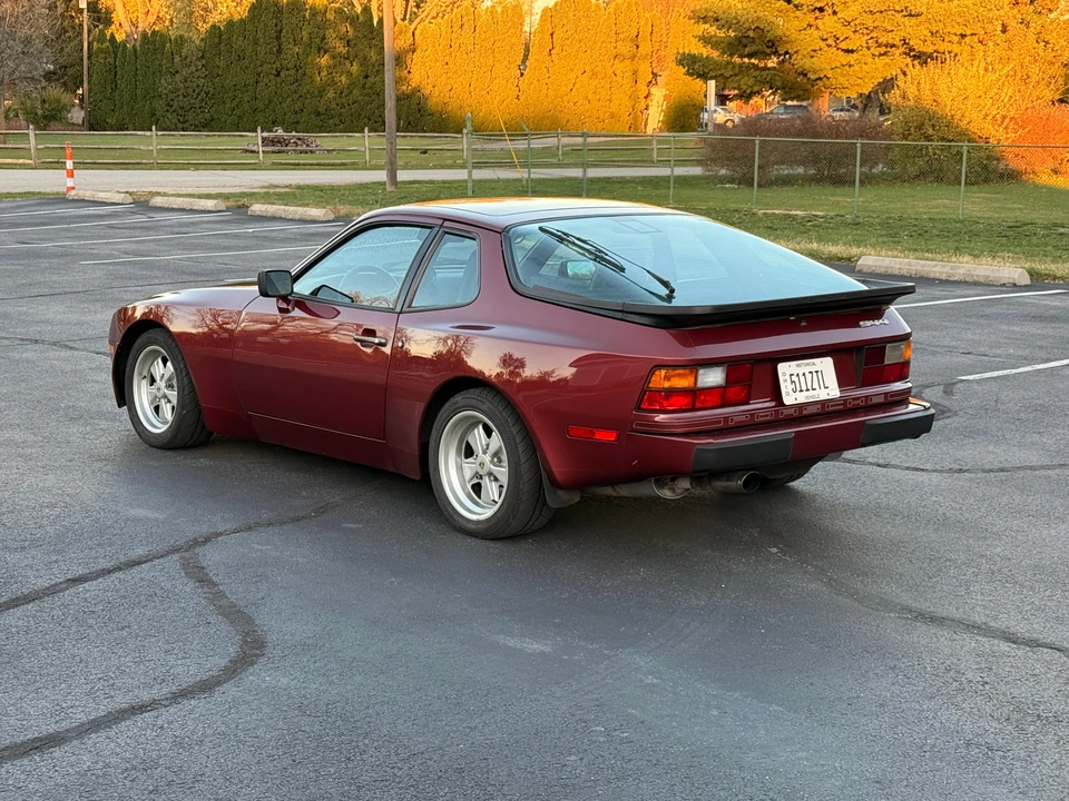 1986 Porsche 944 - Image 18 of 31