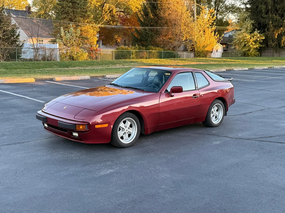 1986 Porsche 944 - Image 14 of 31