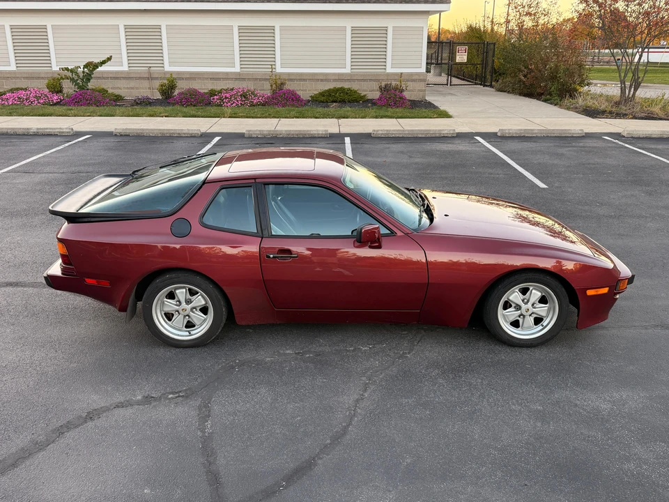 1986 Porsche 944 - Image 25 of 31