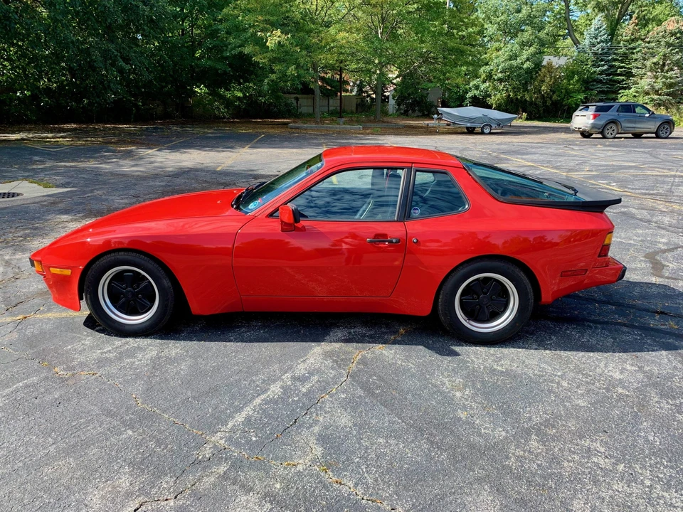 1986 Porsche 944 - Image 17 of 31