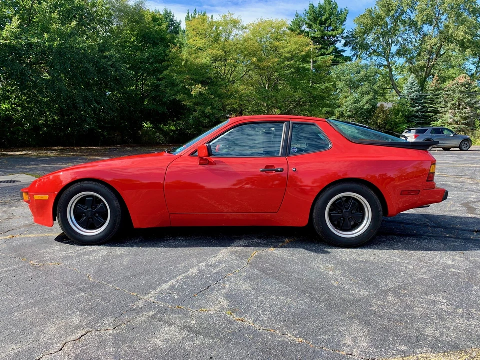 1986 Porsche 944 - Image 18 of 31