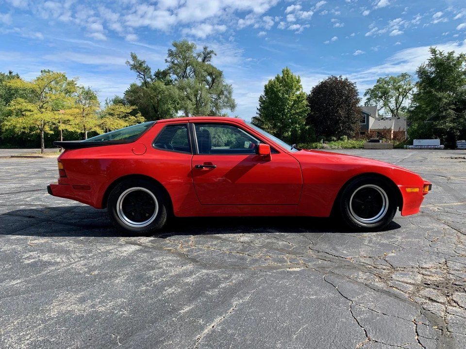 1986 Porsche 944 - Image 11 of 31