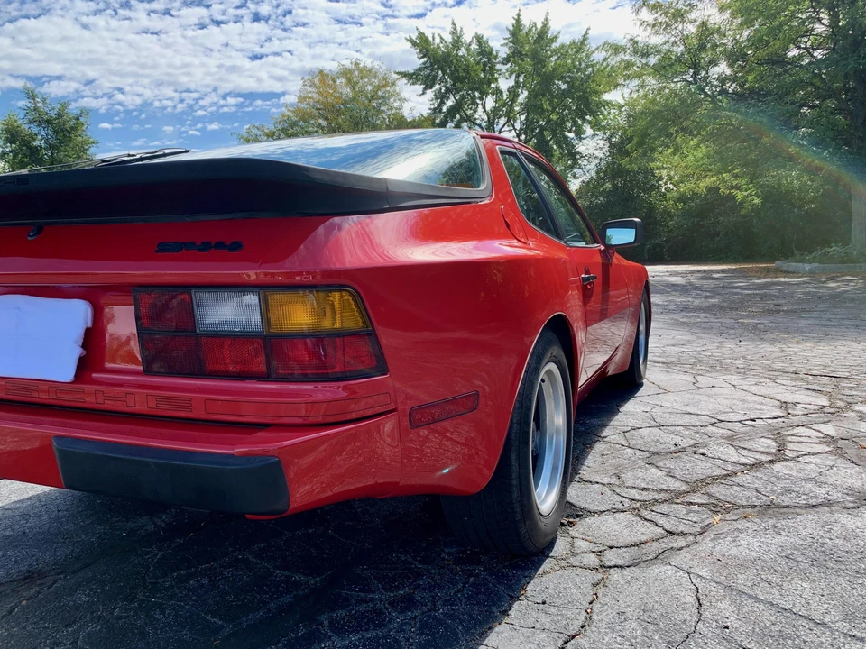 1986 Porsche 944 - Image 27 of 31