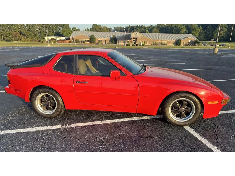 1986 Porsche 944 - Image 2 of 19