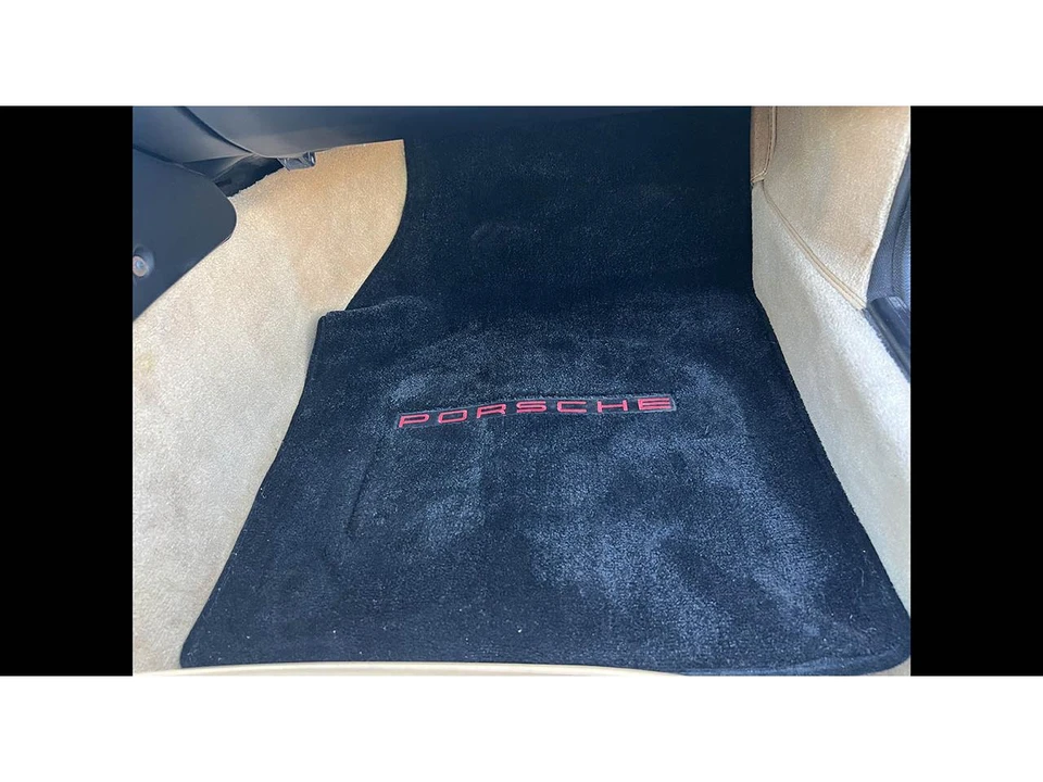 1986 Porsche 944 - Image 15 of 19