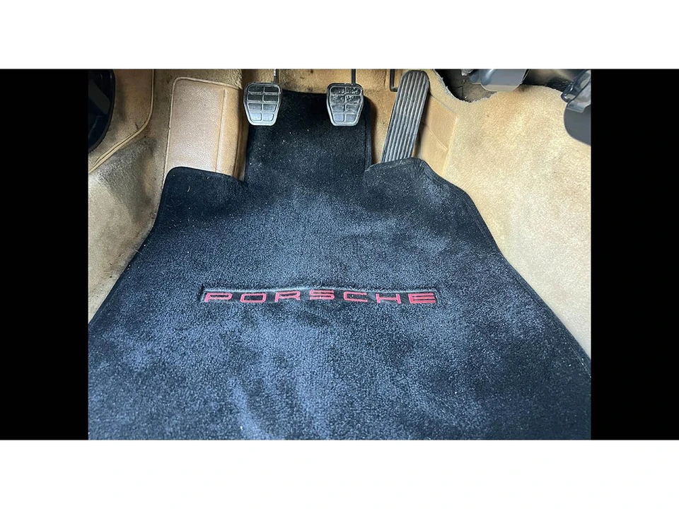 1986 Porsche 944 - Image 14 of 19