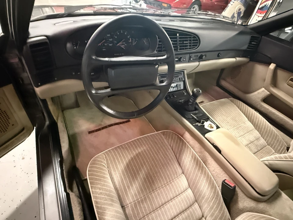 1986 Porsche 944 - Image 25 of 31