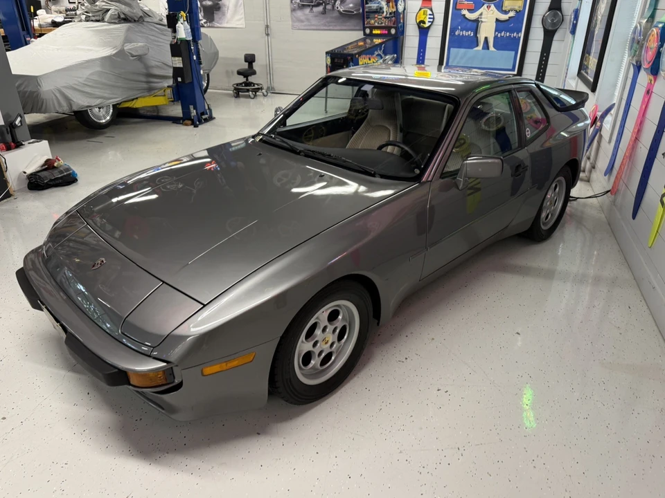 1986 Porsche 944 - Image 4 of 31