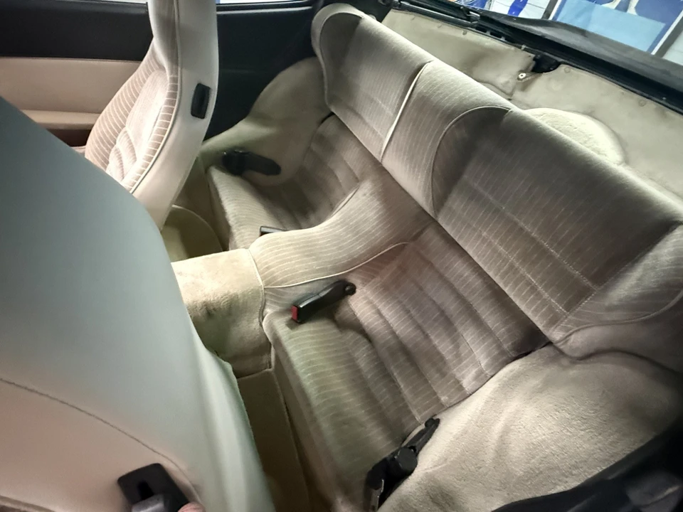 1986 Porsche 944 - Image 13 of 31