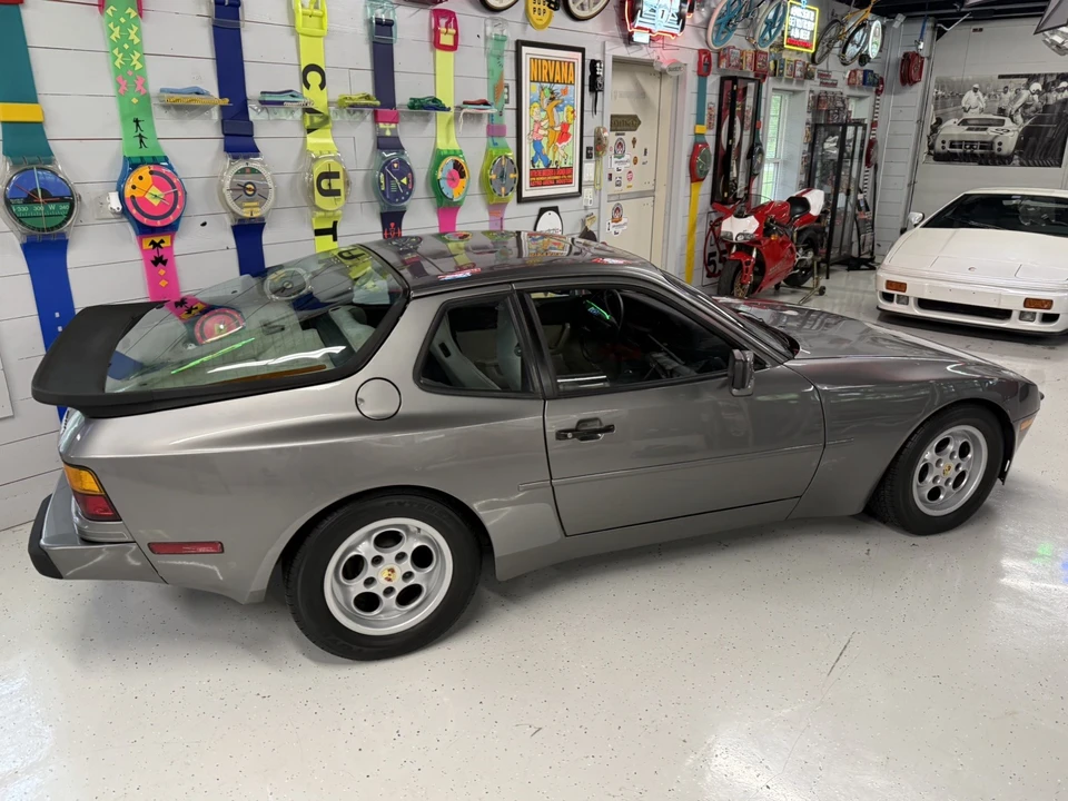 1986 Porsche 944 - Image 8 of 31