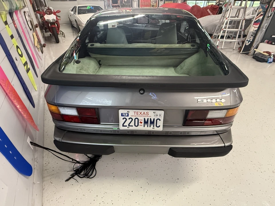 1986 Porsche 944 - Image 7 of 31