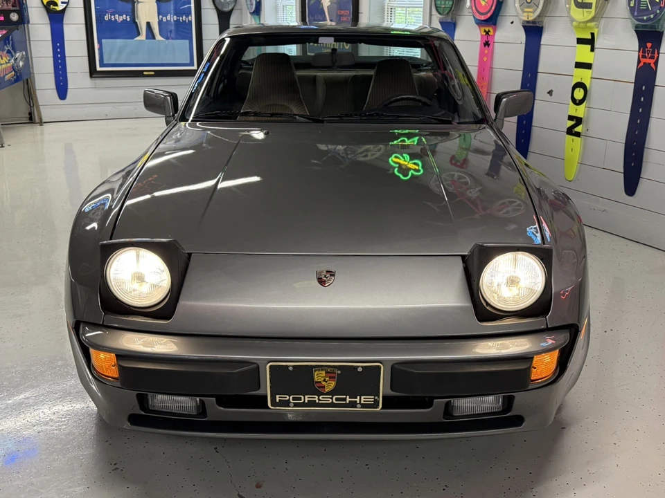 1986 Porsche 944 - Image 5 of 31