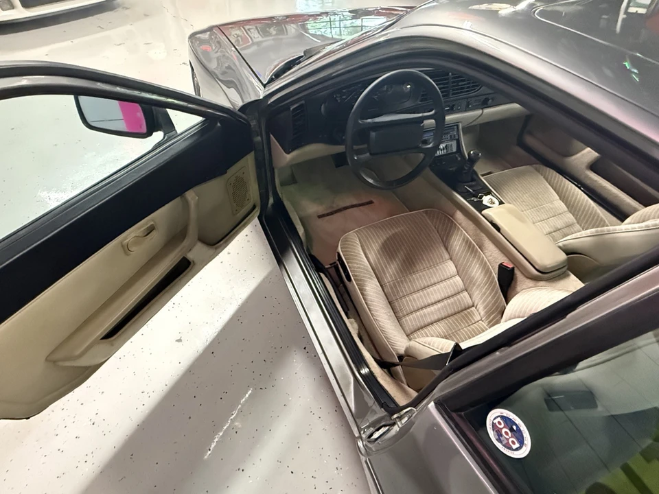 1986 Porsche 944 - Image 14 of 31