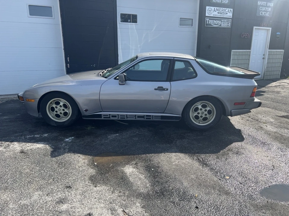 1986 Porsche 944 - Image 4 of 20