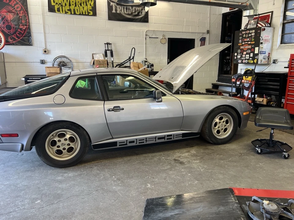 1986 Porsche 944 - Image 14 of 20