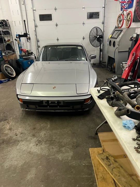 1986 Porsche 944 - Image 13 of 20