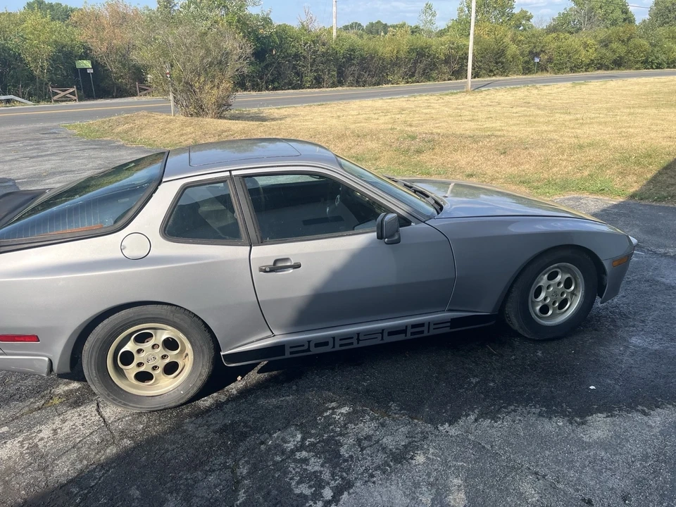 1986 Porsche 944 - Image 9 of 20