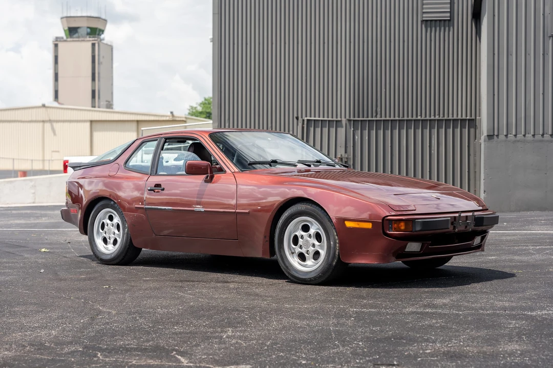 1986 Porsche 944 - Image 11 of 31