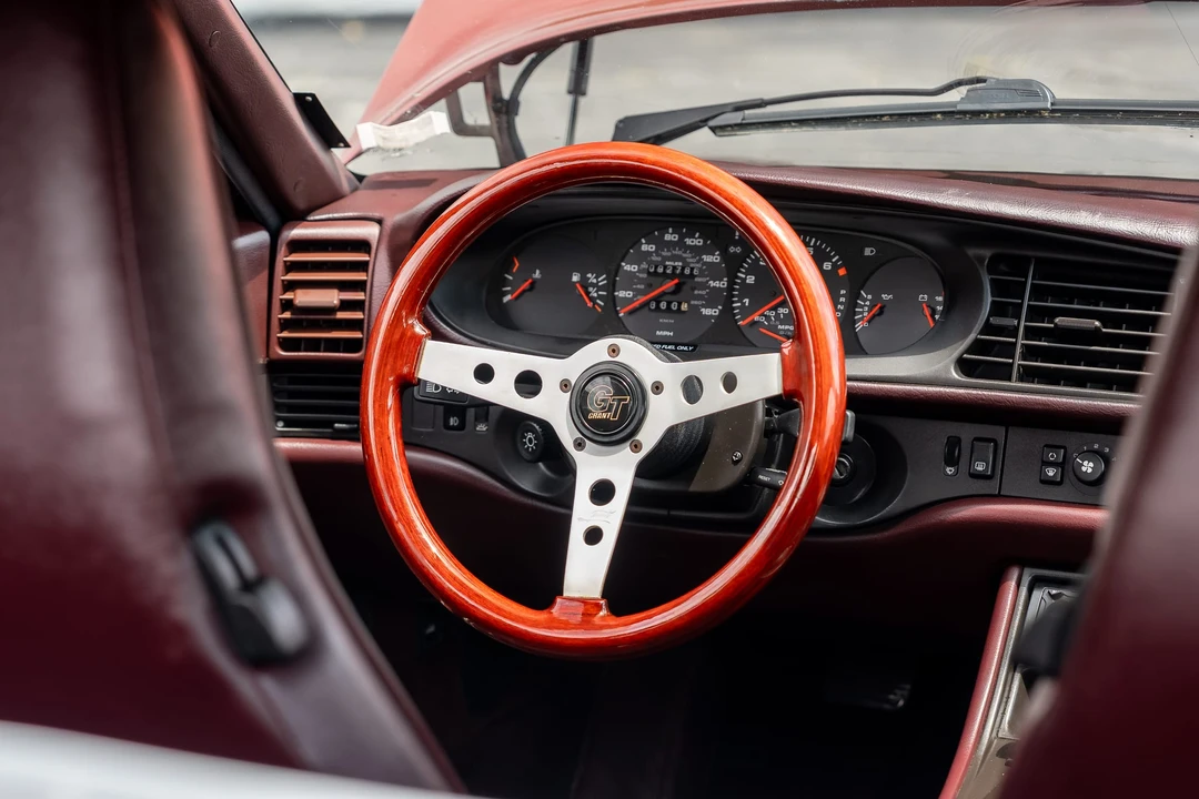 1986 Porsche 944 - Image 23 of 31