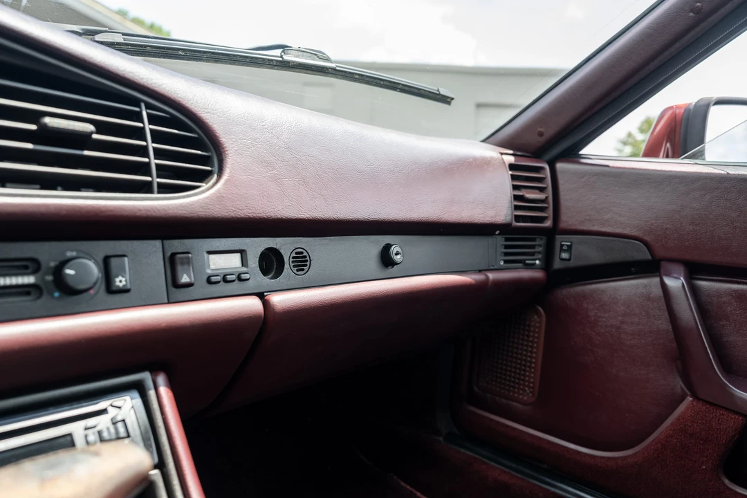 1986 Porsche 944 - Image 26 of 31
