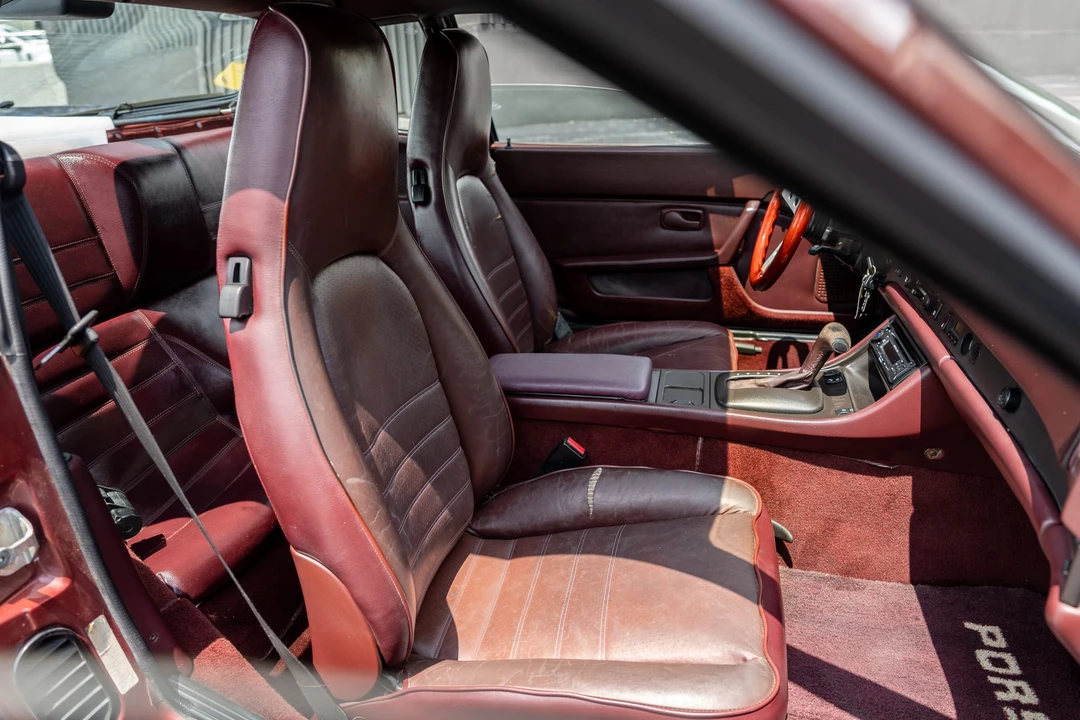 1986 Porsche 944 - Image 29 of 31