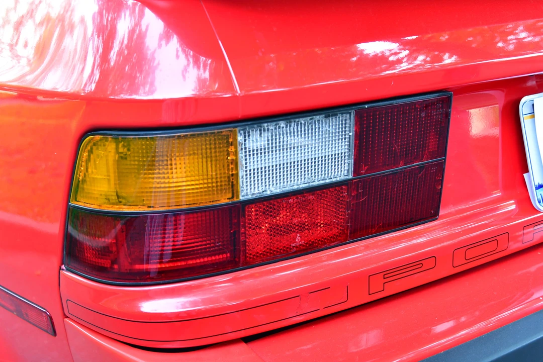 1986 Porsche 944 - Image 20 of 31
