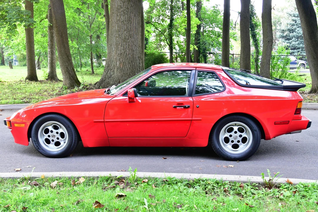 1986 Porsche 944 - Image 3 of 31