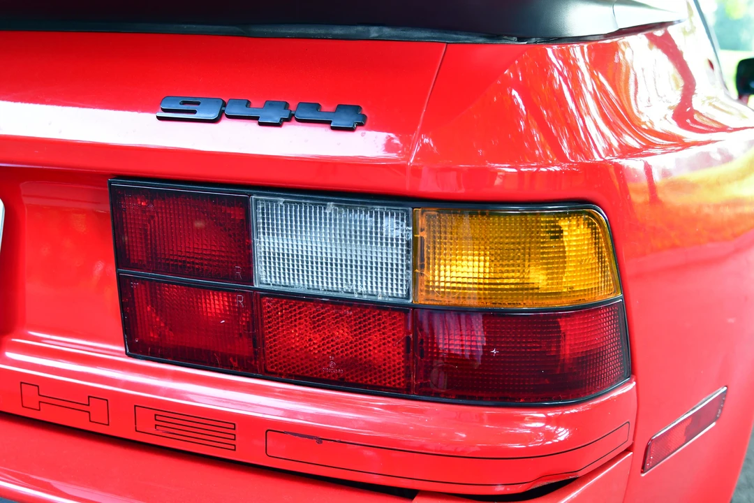 1986 Porsche 944 - Image 23 of 31