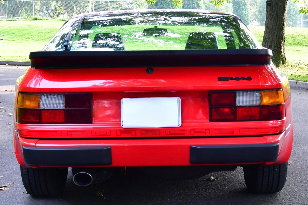 1986 Porsche 944 - Image 5 of 31