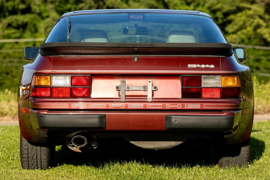 1986 Porsche 944 - Image 5 of 31