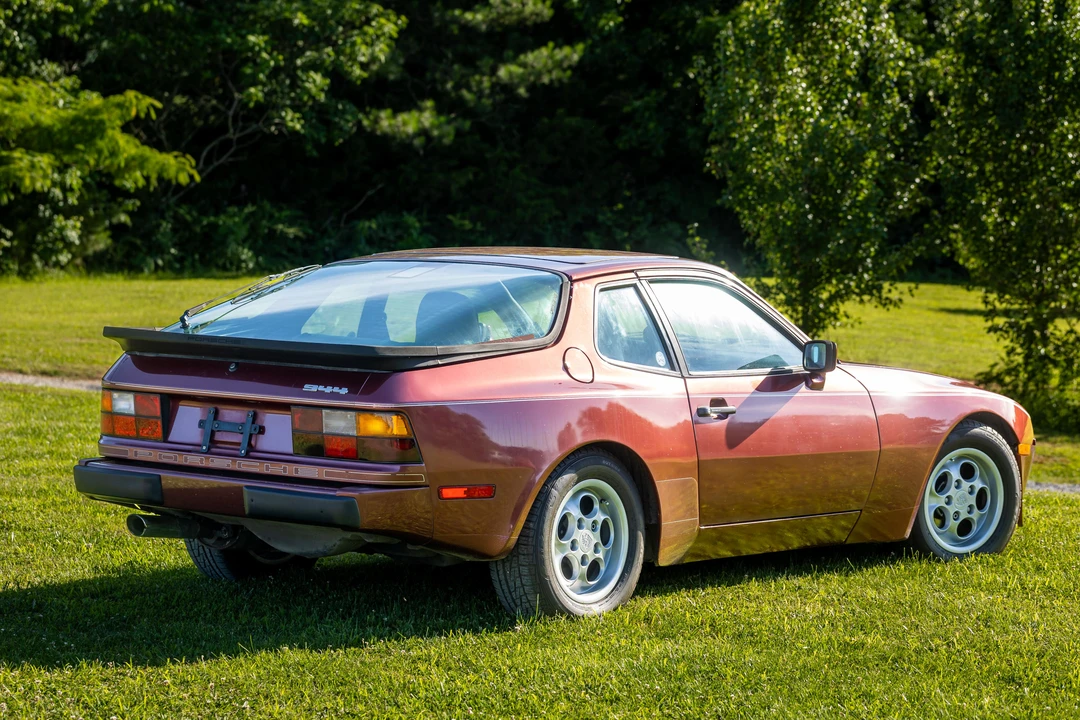 1986 Porsche 944 - Image 15 of 31