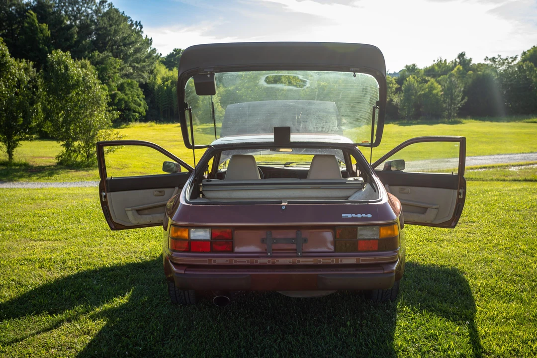 1986 Porsche 944 - Image 22 of 31